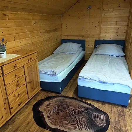 Letniskowy Nad Jeziorem Hébergement de vacances Klebowo